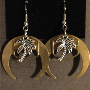 E Palm Tree Brass Moon $16